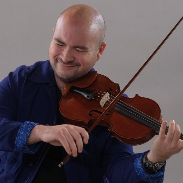 David Morales Boroff playing the violin